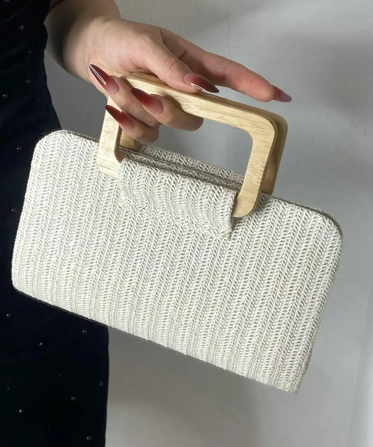 2025 Straw Clutch Purse Elegant Wooden Top Handle Handbag Evening Versatile Beach Bag Square Chain Strap Crossbody Bag