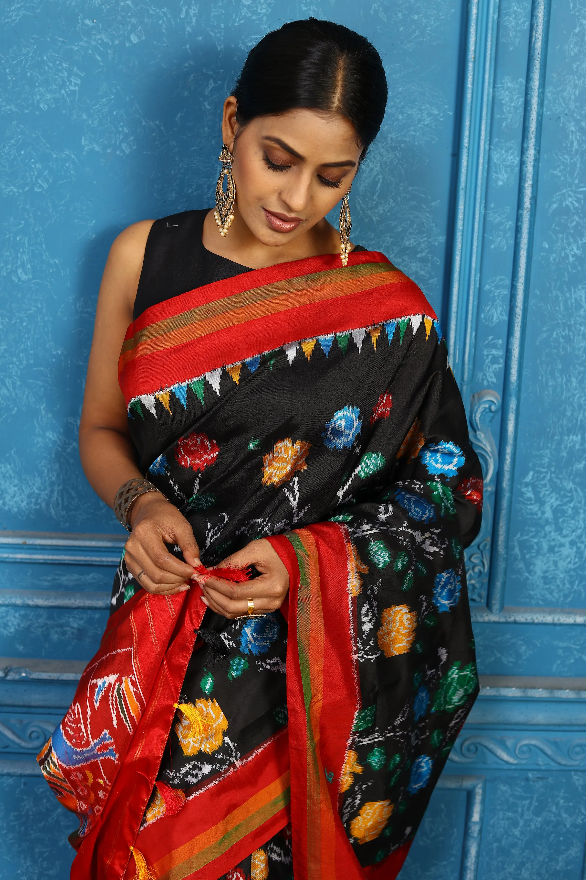 91A446 Black Pochampally Ikkat Saree with Red Border