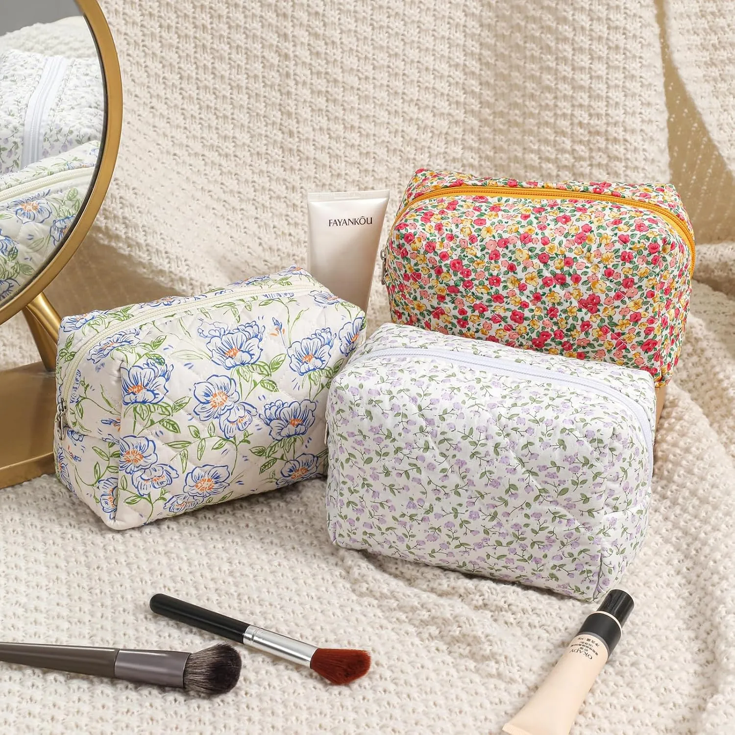Cute Small Makeup Bag,Quilted Floral Cotton Cosmetic Pouch, Quilted Flowers Pencil Case with Zipper, Kawaii Travel Toiletry Bags for Purse(05Red and Yellow)