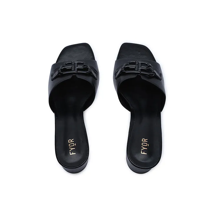 Elegant Brooch Mule HL 230