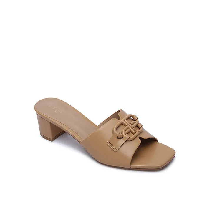 Elegant Brooch Mule HL 230