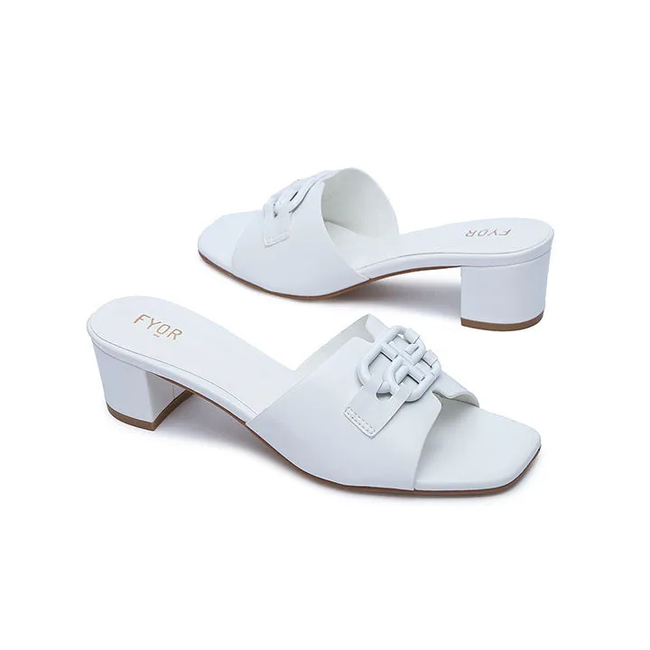 Elegant Brooch Mule HL 230