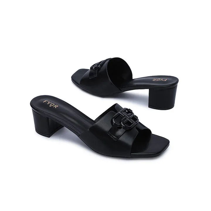 Elegant Brooch Mule HL 230