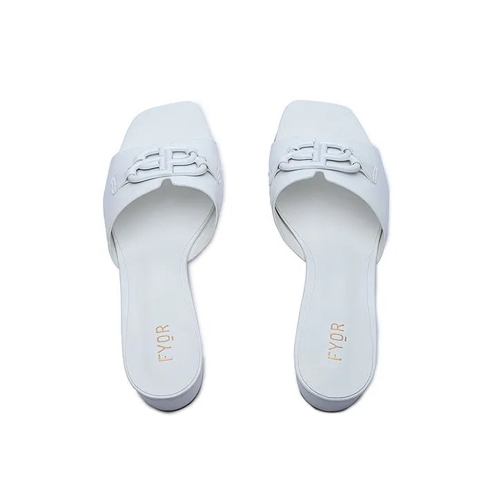 Elegant Brooch Mule HL 230