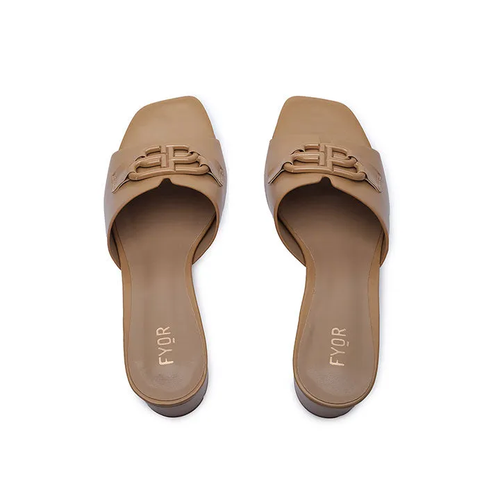 Elegant Brooch Mule HL 230