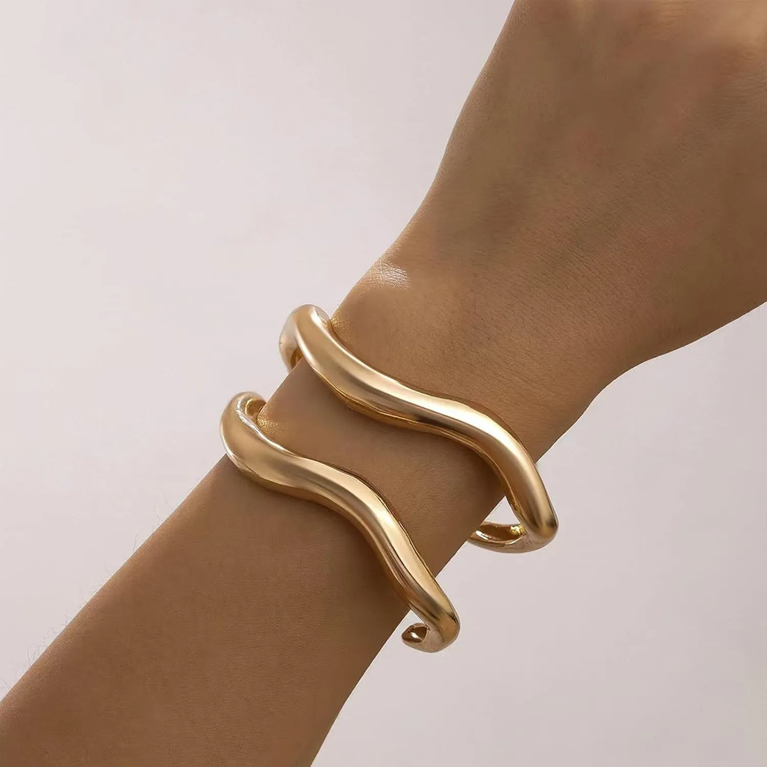 Gold Bangles for Women Non Tarnish Bangle Bracelets Chunky Bangles Bracelets Gold/Silver Bracelet for Women Trendy Jewelry Gifts