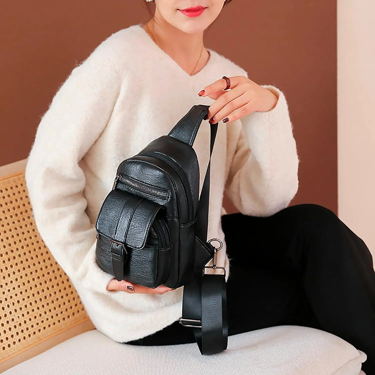 Men And Women Chest Bags Sling Bags Small Crossbody PU Leather Satchel Daypack Fashion Shoulder Strap (Black, One Size)