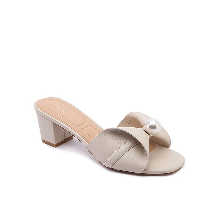 Pearl Bow Mule BB 67