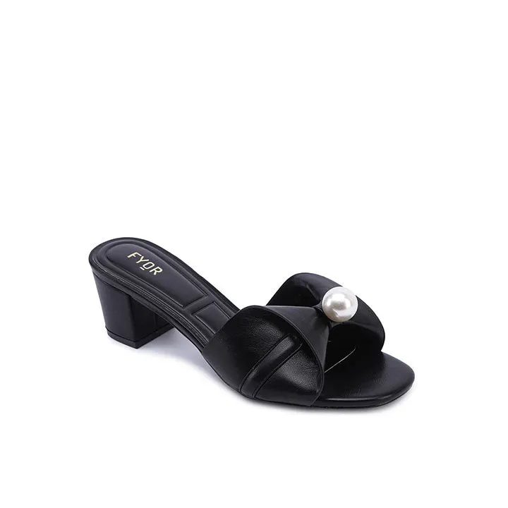 Pearl Bow Mule BB 67