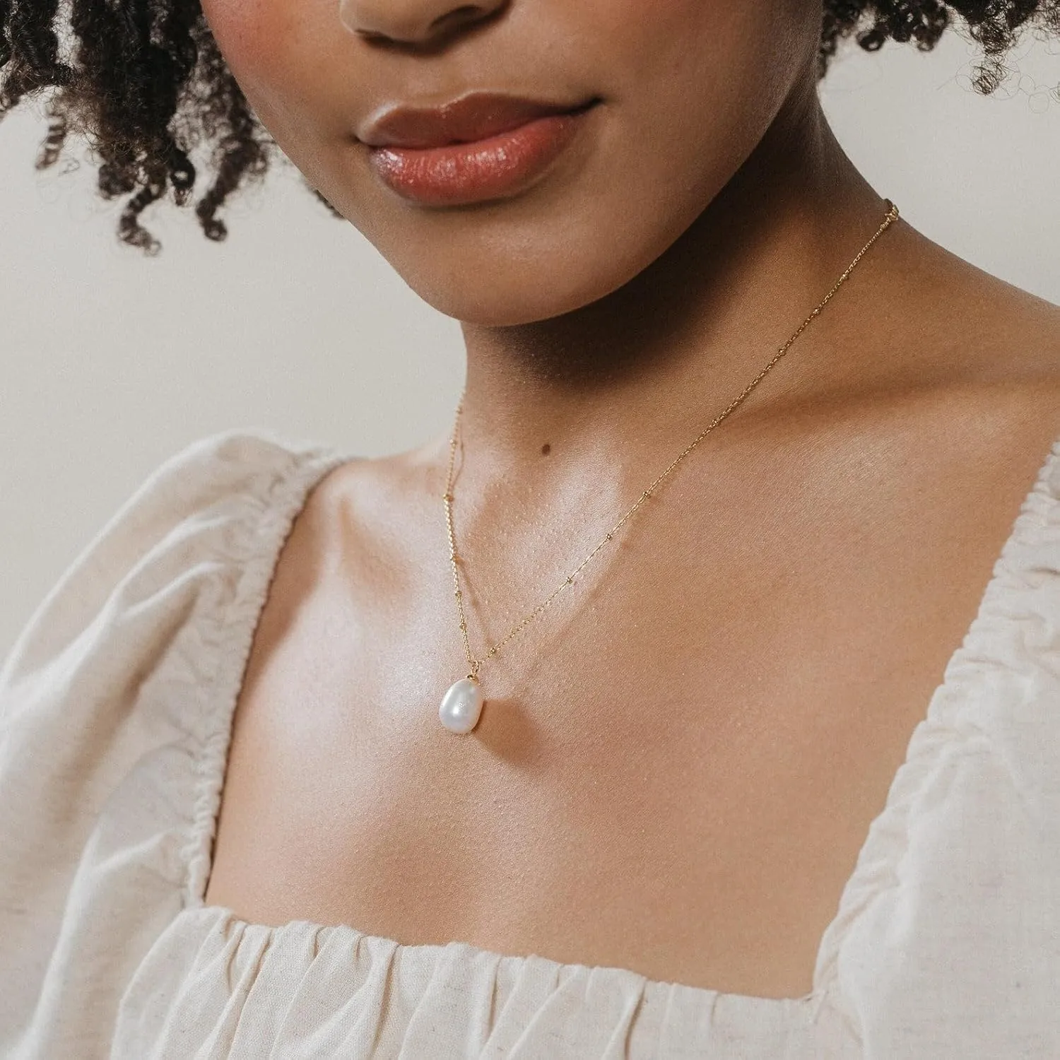 Pearl Necklaces for Women, Dainty 14K Gold/Silver Plated Pearl Necklace, Simple White Pearls Choker Y-shaped Pearl Single Pearl Cute Pearl Thin Chain Necklace, Elegant Women Wedding Jewelry
