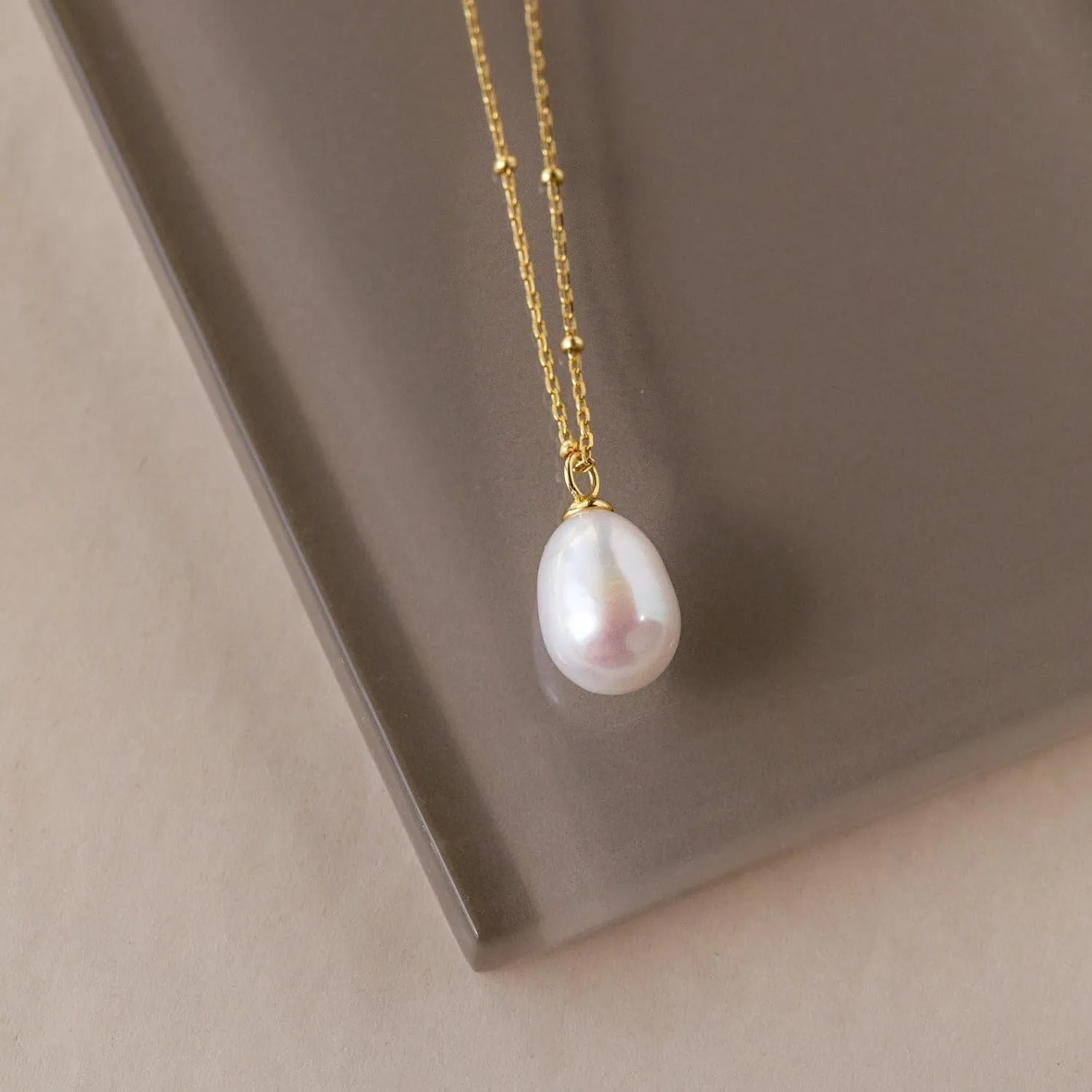 Pearl Necklaces for Women, Dainty 14K Gold/Silver Plated Pearl Necklace, Simple White Pearls Choker Y-shaped Pearl Single Pearl Cute Pearl Thin Chain Necklace, Elegant Women Wedding Jewelry