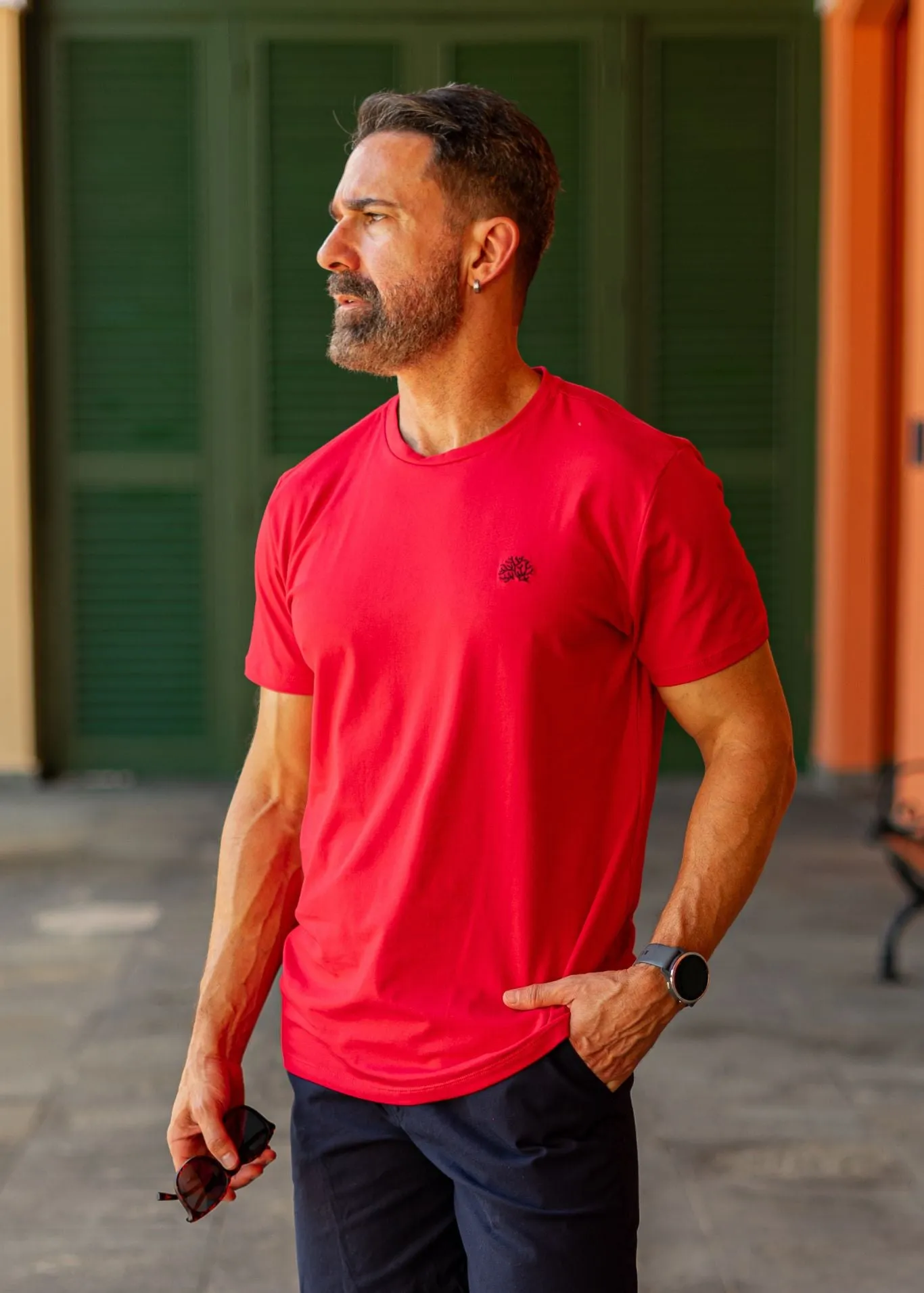 RED LOGO TEE