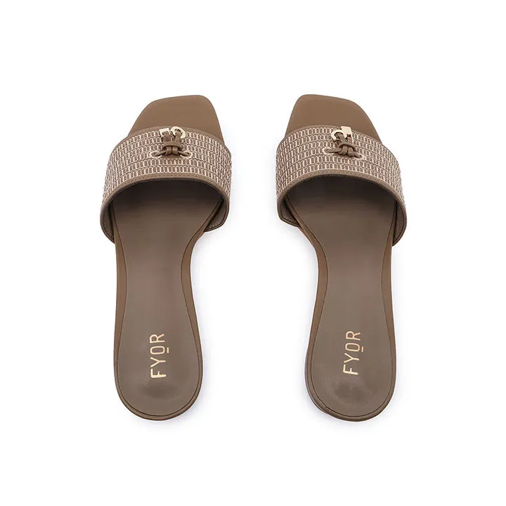 Truffle Square Mule HL 217